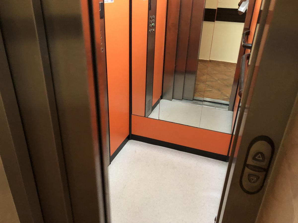 סבטי ולאס Vp Luxor Studio מראה חיצוני תמונה